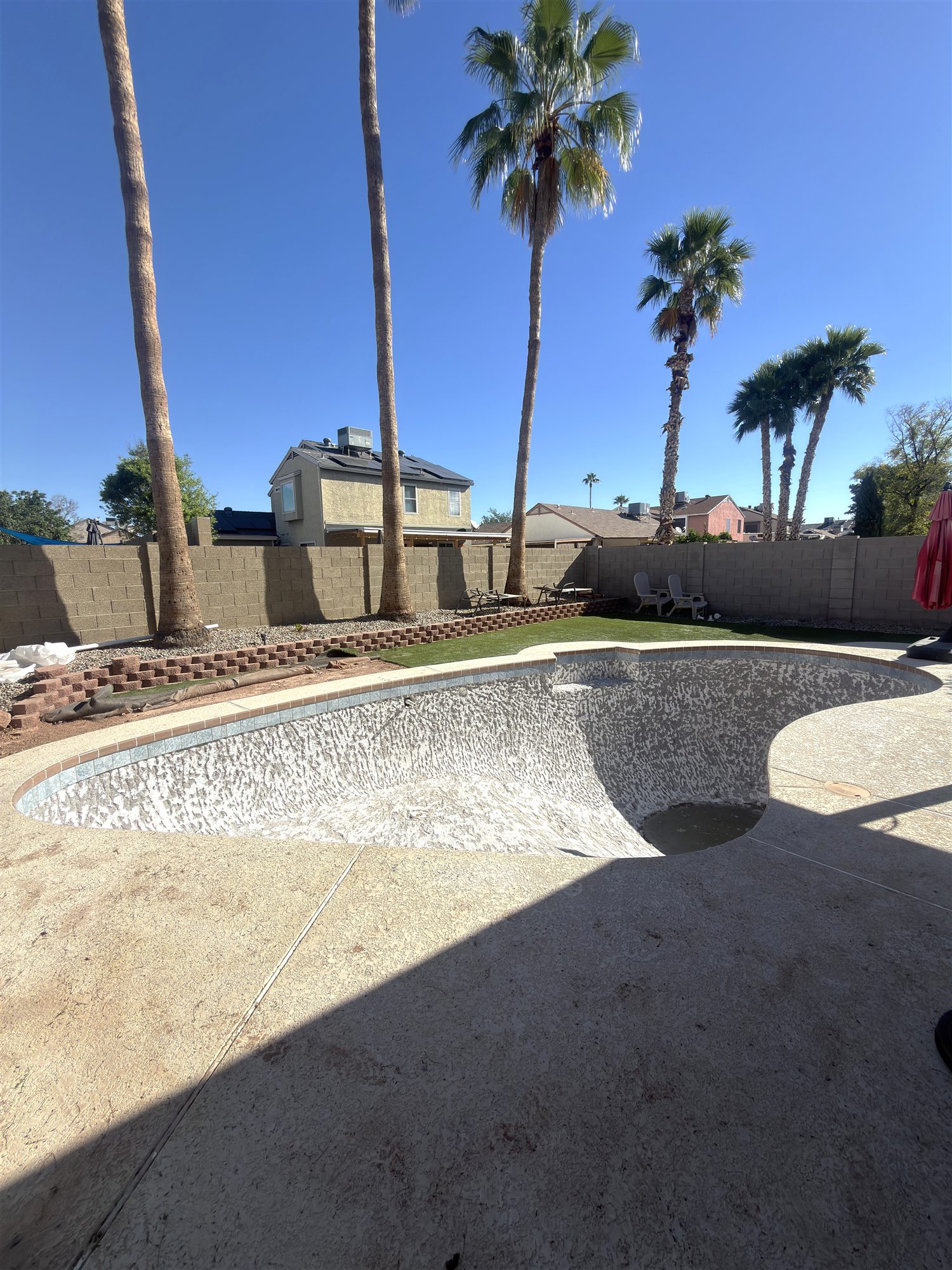 Aqua White mini pebble renewal chip-out